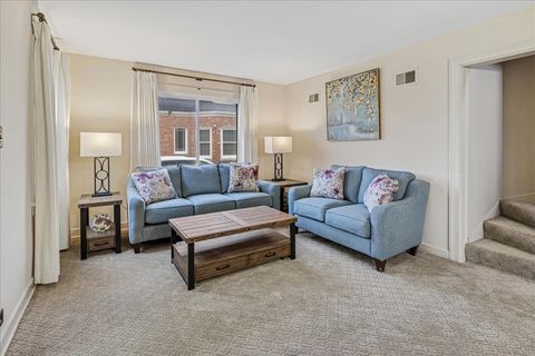 Tiny photo for 7531 W Cleveland Street, Niles, IL 60714 (MLS # 12403319)