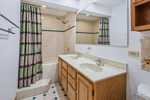 Tiny photo for 7531 W Cleveland Street, Niles, IL 60714 (MLS # 12403319)