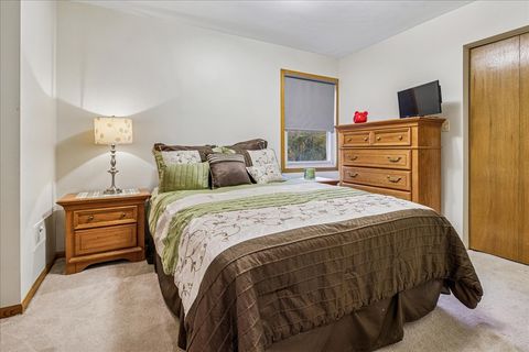 Tiny photo for 7531 W Cleveland Street, Niles, IL 60714 (MLS # 12403319)