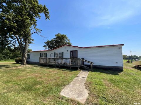 Photo of 7106 Krutsinger Road, Kinmundy, IL 62854 (MLS # EB459212)