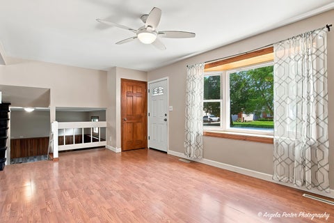 Tiny photo for 5112 W Greenbrier Drive, McHenry, IL 60050 (MLS # 12740761)