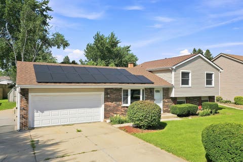 Tiny photo for 5112 W Greenbrier Drive, McHenry, IL 60050 (MLS # 12740761)