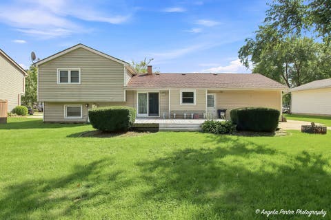 Tiny photo for 5112 W Greenbrier Drive, McHenry, IL 60050 (MLS # 12740761)