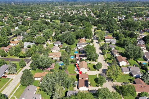 Tiny photo for 5112 W Greenbrier Drive, McHenry, IL 60050 (MLS # 12740761)