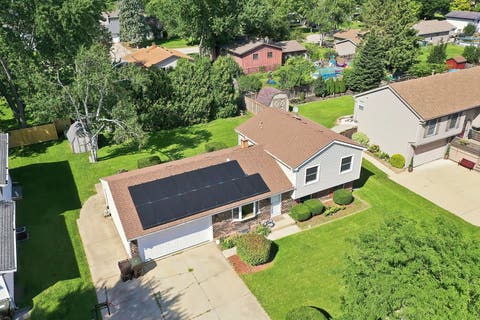 Tiny photo for 5112 W Greenbrier Drive, McHenry, IL 60050 (MLS # 12740761)