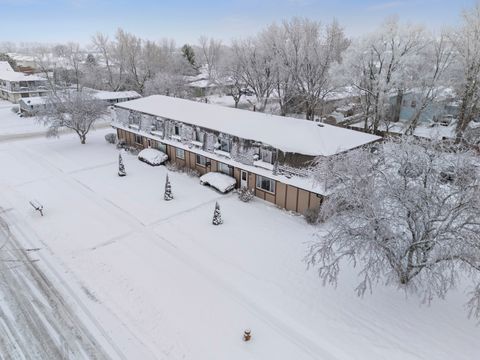 1017 9th Street 5 Harvard IL 60033