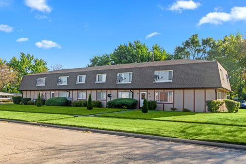 1017 9th Street 5 Harvard IL 60033