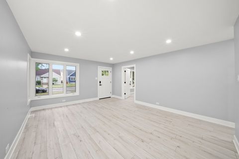 Tiny photo for 3723 W 104th Street, Chicago, IL 60655 (MLS # 12486631)