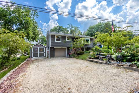 Tiny photo for 204 Chestnut Street, Leclaire, IA 52753 (MLS # 12727426)