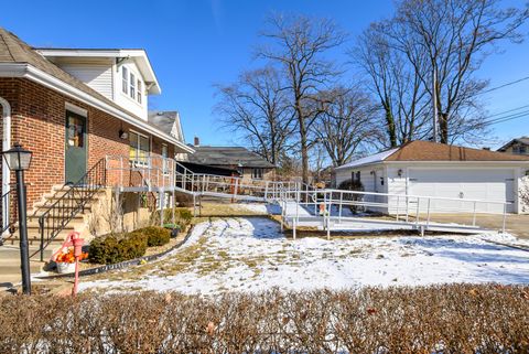 Tiny photo for 260 W 15th Place, Chicago Heights, IL 60411 (MLS # 12531184)