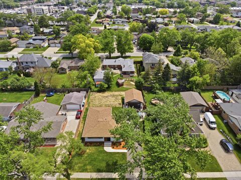 Tiny photo for 10409 S 82 Avenue, Palos Hills, IL 60465 (MLS # 12679281)