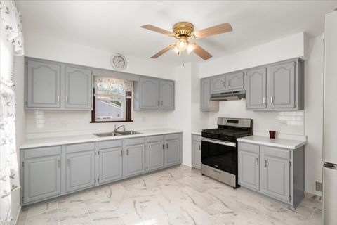 Tiny photo for 5152 S Lawler Street, Chicago, IL 60638 (MLS # 12487118)