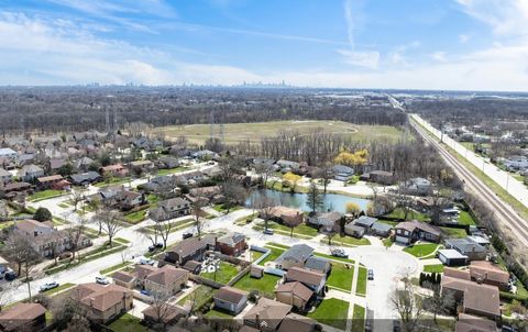 Tiny photo for 5714 Crain Street, Morton Grove, IL 60053 (MLS # 12601485)