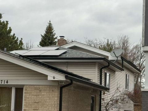 Tiny photo for 5714 Crain Street, Morton Grove, IL 60053 (MLS # 12601485)