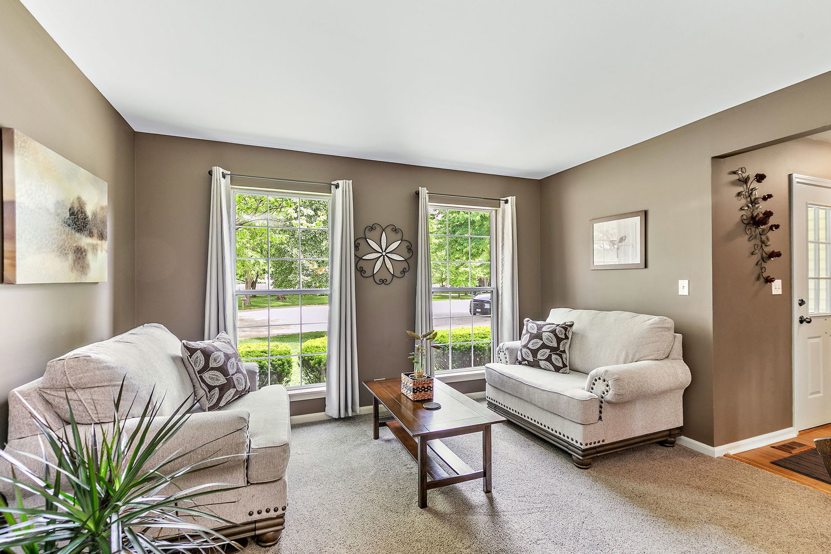 204 Dickens Trail