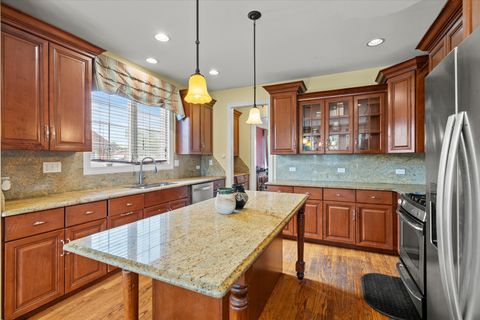 Tiny photo for 6241 W 80Th Street, Burbank, IL 60459 (MLS # 12486772)