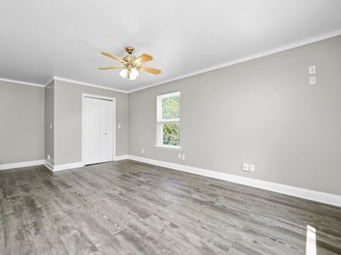 Tiny photo for 520 W Johnson Street, Utica, IL 61373 (MLS # 12457335)