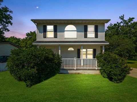 Tiny photo for 520 W Johnson Street, Utica, IL 61373 (MLS # 12457335)