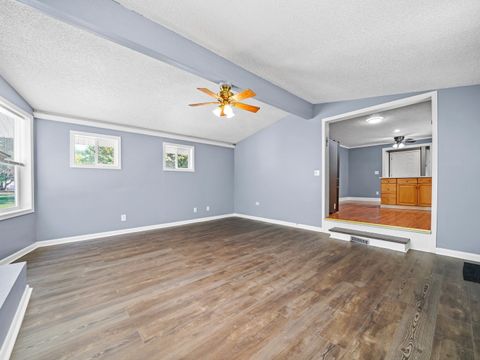 Tiny photo for 520 W Johnson Street, Utica, IL 61373 (MLS # 12457335)