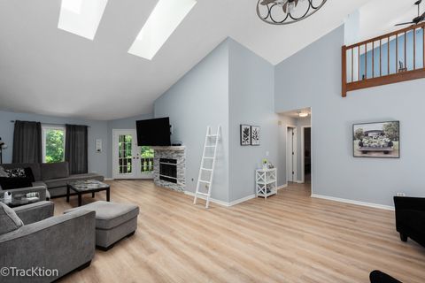 Tiny photo for 1014 Braemoor Drive #B, Downers Grove, IL 60515 (MLS # 12536530)