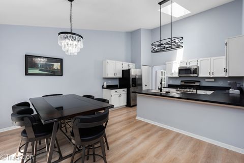 Tiny photo for 1014 Braemoor Drive #B, Downers Grove, IL 60515 (MLS # 12536530)