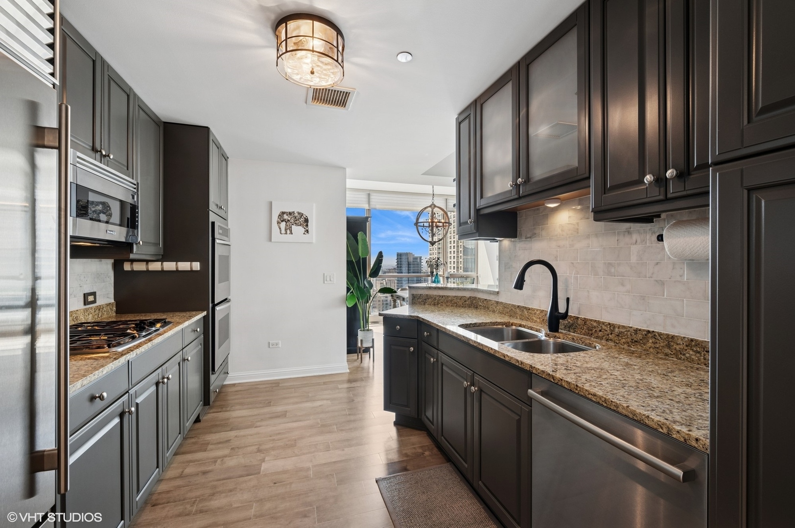 21 E Huron Street 2606
