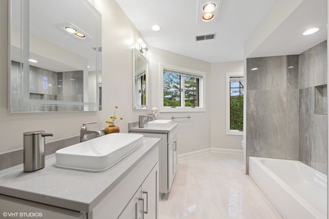 Tiny photo for 440 Woodside Avenue, Hinsdale, IL 60521 (MLS # 12551835)