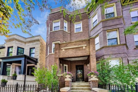 3760 N Wayne Avenue Chicago IL 60613