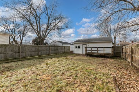 Tiny photo for 1917 33rd Street, Moline, IL 61265 (MLS # 12550400)