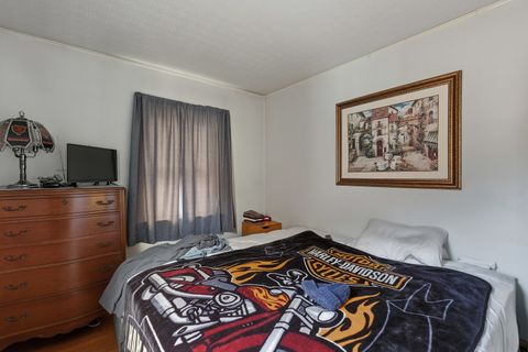 Tiny photo for 1917 33rd Street, Moline, IL 61265 (MLS # 12550400)