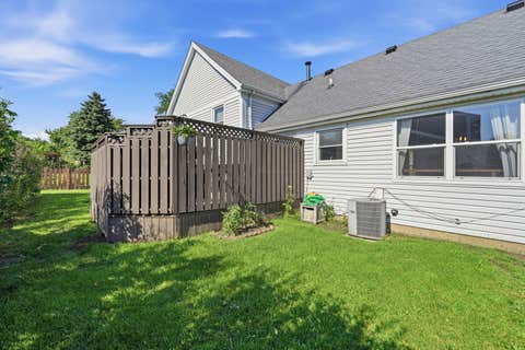 Tiny photo for 572 N Walnut Lane, Schaumburg, IL 60194 (MLS # 12726129)