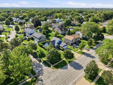 Tiny photo for 572 N Walnut Lane, Schaumburg, IL 60194 (MLS # 12726129)