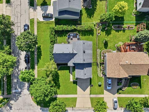 Tiny photo for 572 N Walnut Lane, Schaumburg, IL 60194 (MLS # 12726129)