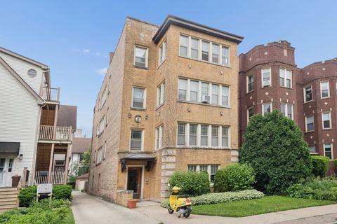 Photo of 925 Ontario Street, Oak Park, IL 60302 (MLS # 12681775)