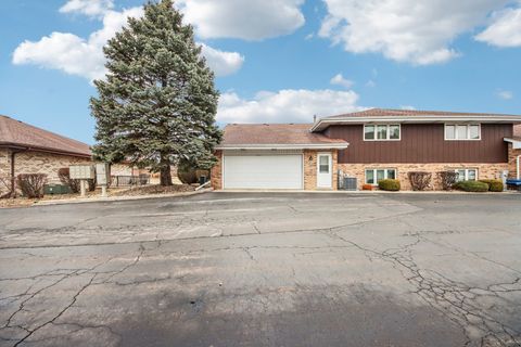 Tiny photo for 10515 Eagle Ridge Drive, Orland Park, IL 60467 (MLS # 12583732)