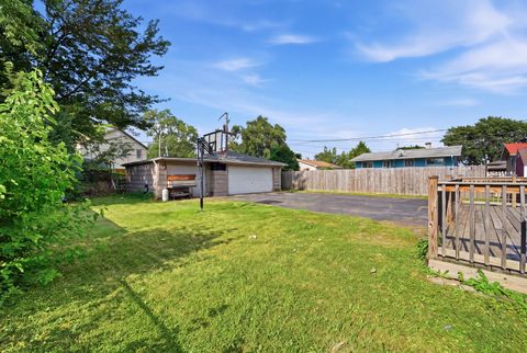 Tiny photo for 1107 Elmhurst Street, Bensenville, IL 60106 (MLS # 12715700)