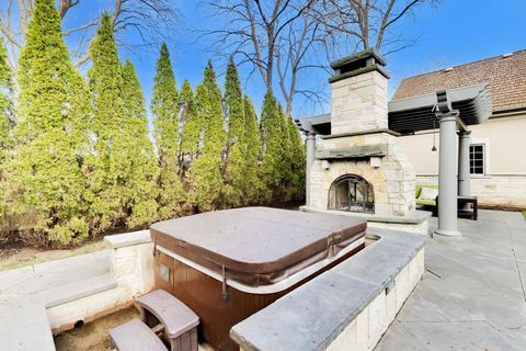 Tiny photo for 1414 Canterbury Lane, Glenview, IL 60025 (MLS # 12600191)
