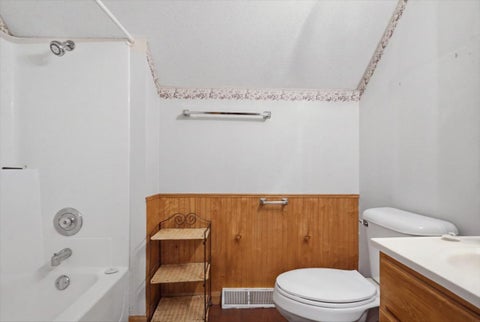 Tiny photo for 1905 Lakeview Lane, Dixon, IL 61021 (MLS # 12794085)