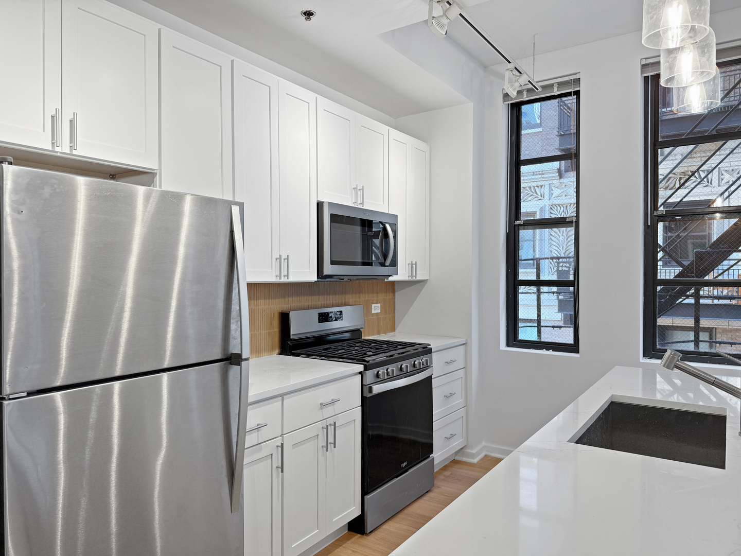 5 N Wabash Avenue 1201
