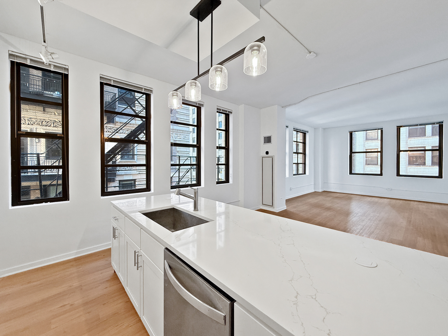 5 N Wabash Avenue 1201