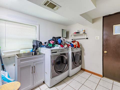 Tiny photo for 7832 Lamon Avenue, Burbank, IL 60459 (MLS # 12721289)