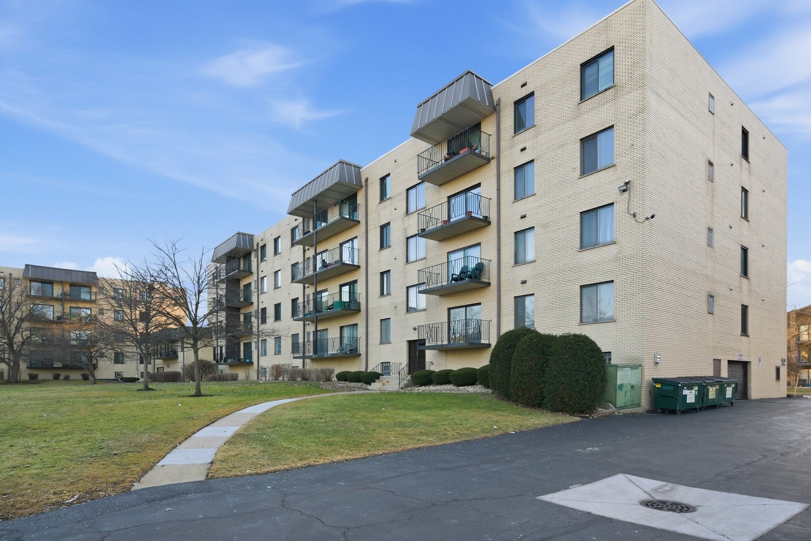 5840 W 104th Street 115