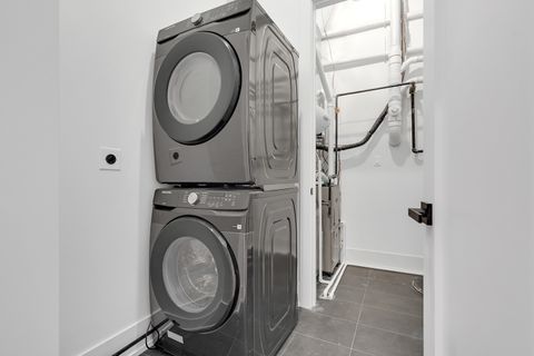 Tiny photo for 505 W Elm Street #5, Chicago, IL 60610 (MLS # 12605615)