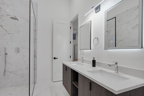 Tiny photo for 505 W Elm Street #5, Chicago, IL 60610 (MLS # 12605615)