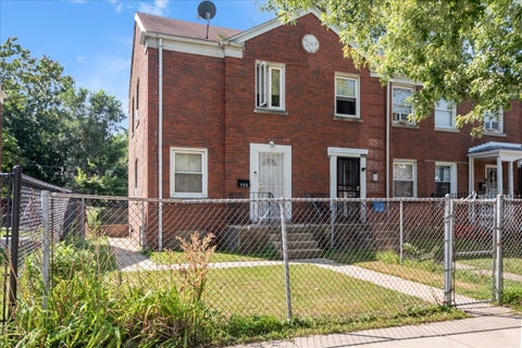 Photo of 735 E 105th Place, Chicago, IL 60628 (MLS # 12749402)