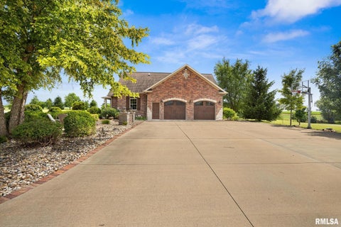 Tiny photo for 2988 N 400 East Road, Mclean, IL 61754 (MLS # 12647535)