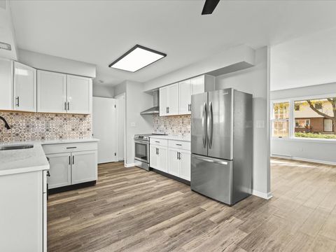 Tiny photo for 334 Northway Park Drive #5, Machesney Park, IL 61115 (MLS # 12500011)