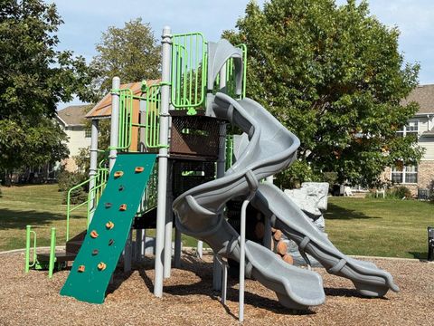 Tiny photo for 1537 Chatfield Court #1537, Roselle, IL 60172 (MLS # 12496637)