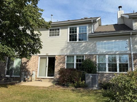 Tiny photo for 1537 Chatfield Court #1537, Roselle, IL 60172 (MLS # 12496637)