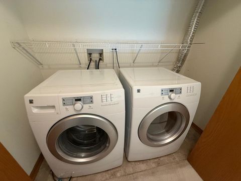 Tiny photo for 1537 Chatfield Court #1537, Roselle, IL 60172 (MLS # 12496637)